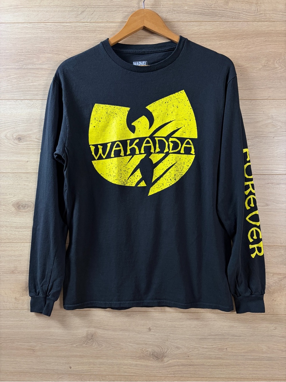Marvel Wakanda Black Long Sleeve Graphic Shirt - Medium